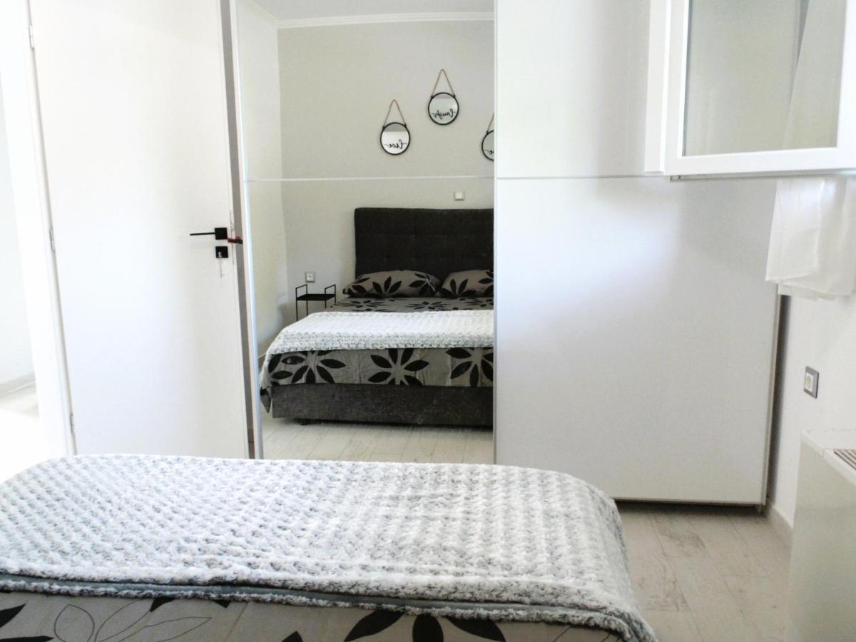 White Rose Apartment Potamos  Ngoại thất bức ảnh