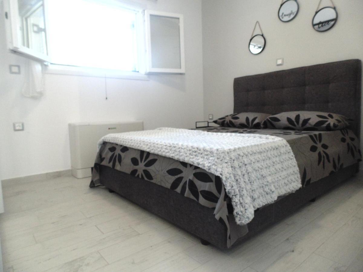 White Rose Apartment Potamos  Ngoại thất bức ảnh