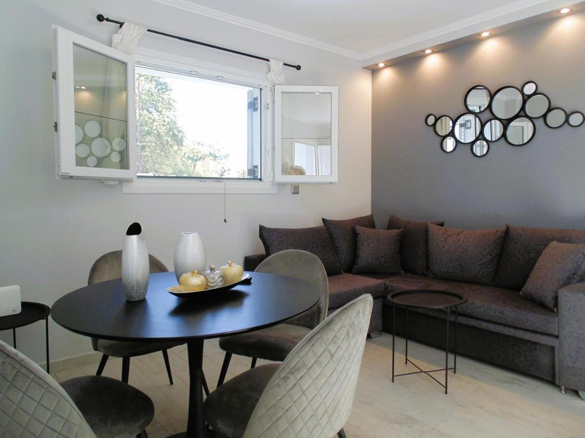 White Rose Apartment Potamos  Ngoại thất bức ảnh